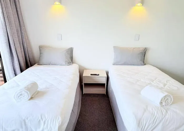 Unit 2 Fenton Sumner Lodge