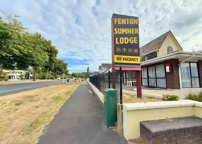 Unit 4 Fenton Sumner Lodge