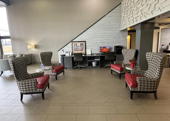 Ramada By Wyndham Tuscaloosa