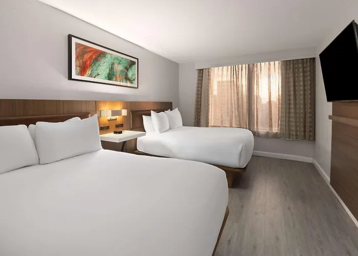 Wyndham Garden Norfolk Downtown