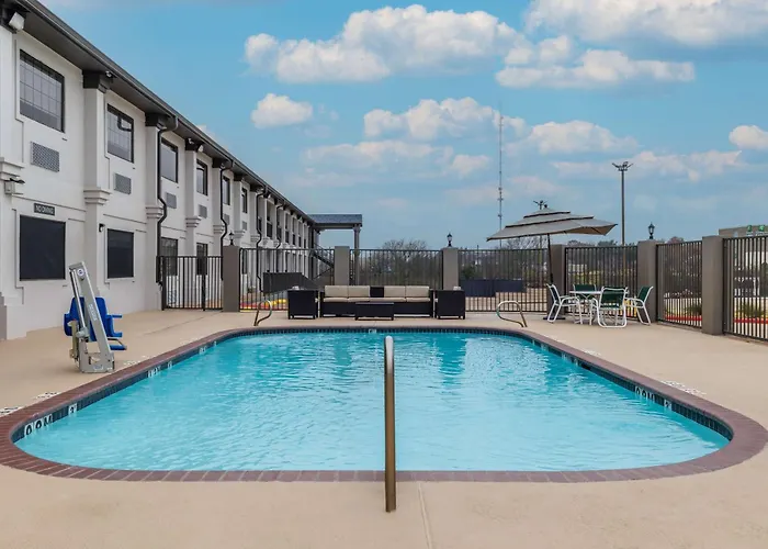 Studio 6 Suites Brenham, Tx