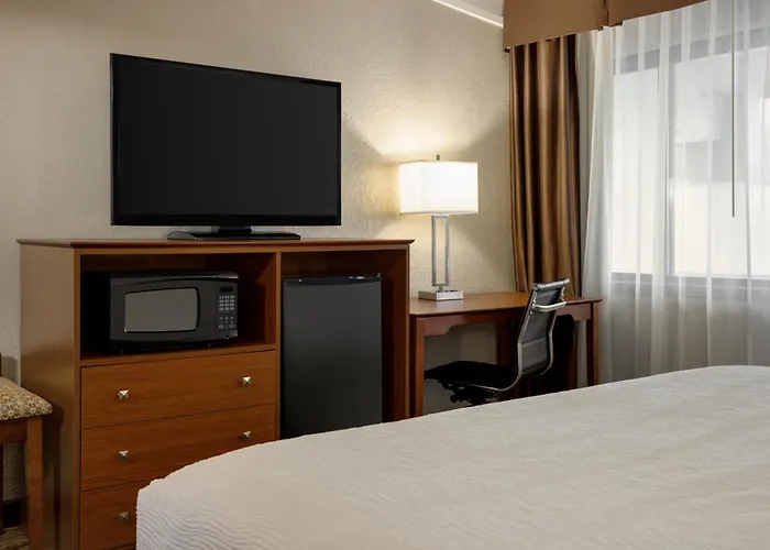 Americinn By Wyndham Grand Rapids Airport North