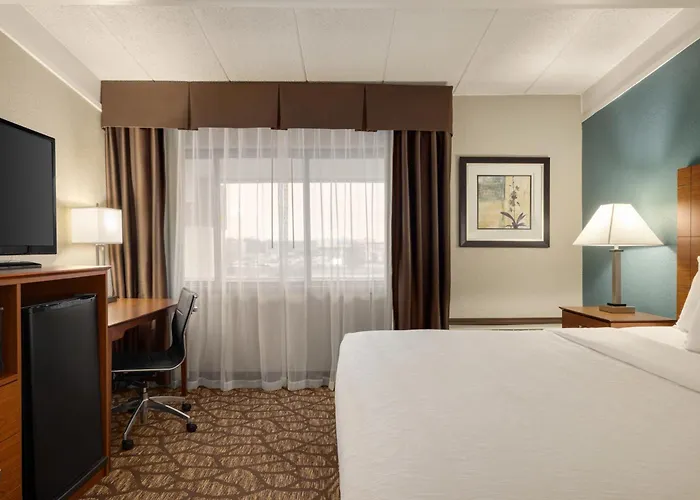 Americinn By Wyndham Grand Rapids Airport North