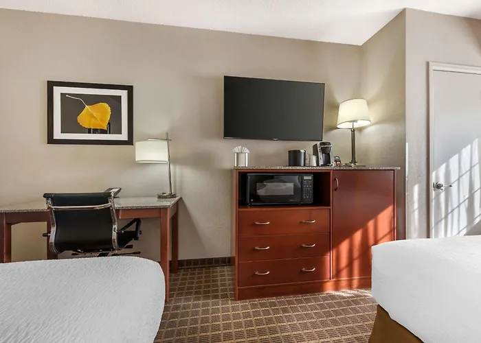 Best Western Plus Peak Vista Inn & Suites