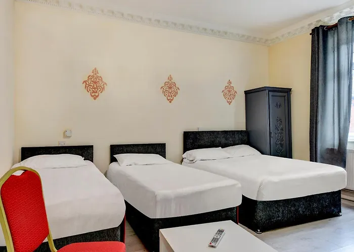 Empire Hotel