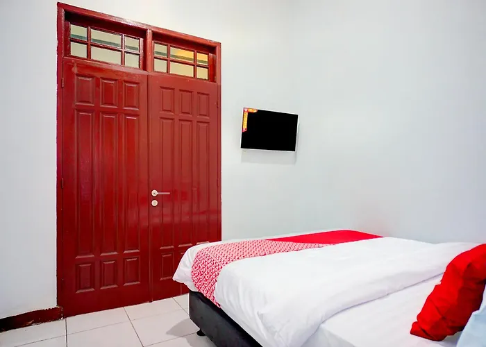Hotel O Krakatau Near Universitas Muhammadiya Sumatra Utara