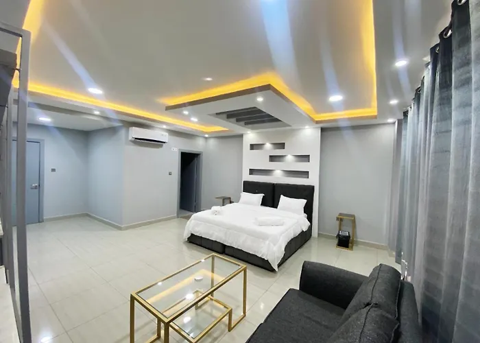 Carousel Hotel