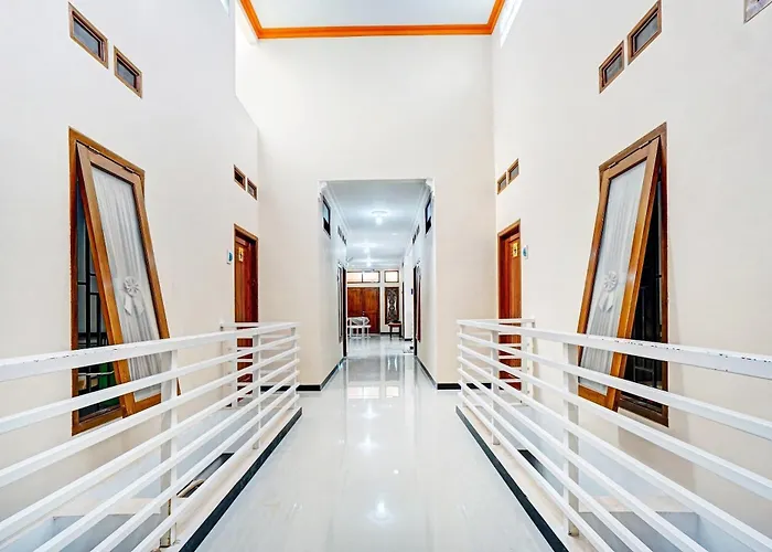 Hotel O Avisha Guest House Syariah