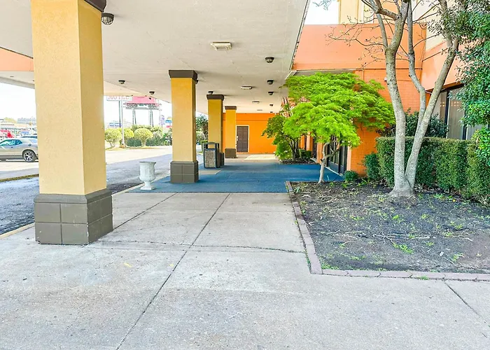 Jackson Hotel And Convention Center