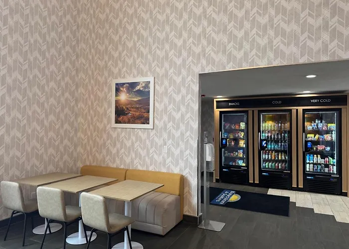 Days Inn & Suites By Wyndham Wausau