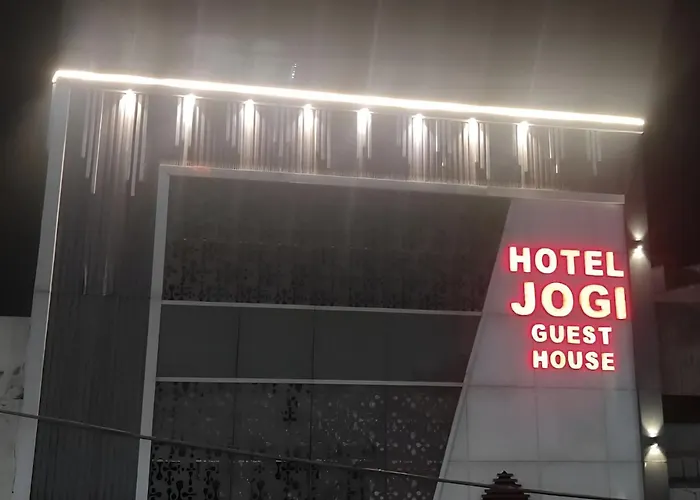 Hotel Jogi Guest House #####Family Hotel #Rooms Ac And Non Ac #Hot Water #Wifi #Power Backup #Lift #24 Hour Check-In-Out Time #900Meter From Golden Temple #500Meter From Railway Station Junction & Bus Stand #30Km From Wagha Border Attari
