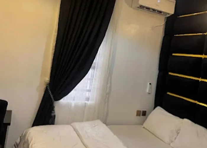 Smart Luxury Apartments & Suites