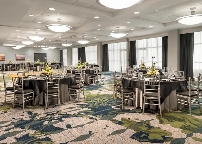 Embassy Suites Fort Myers - Estero