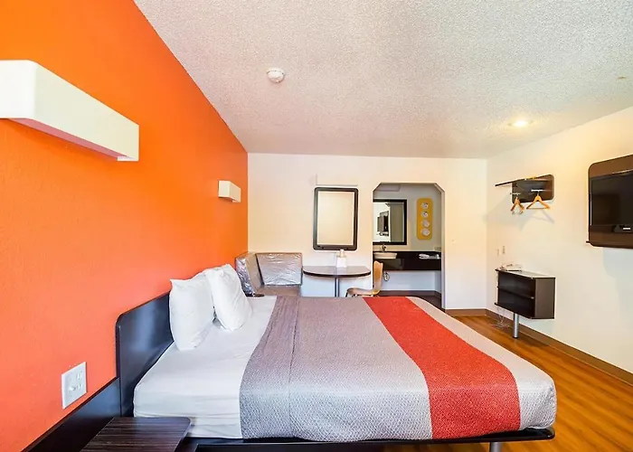 Economy Hotel Kansas City