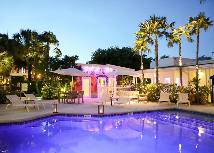Orchid Key Inn - Adults Only