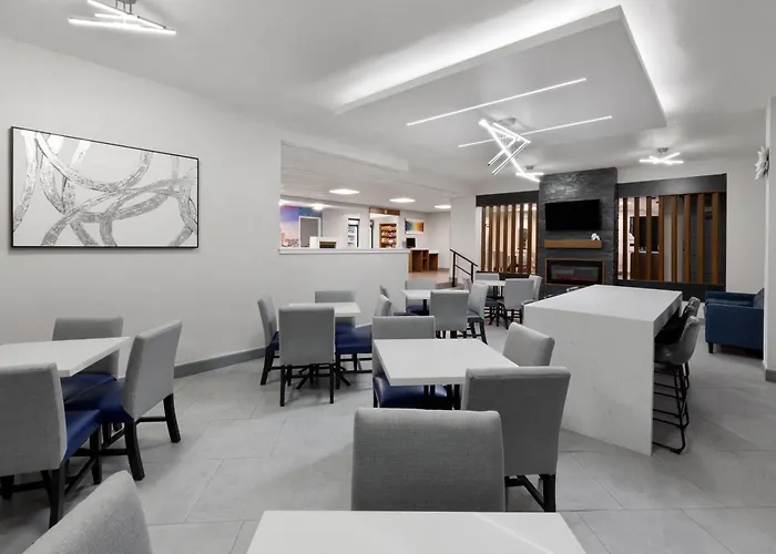 La Quinta By Wyndham Houston Stafford Sugarland