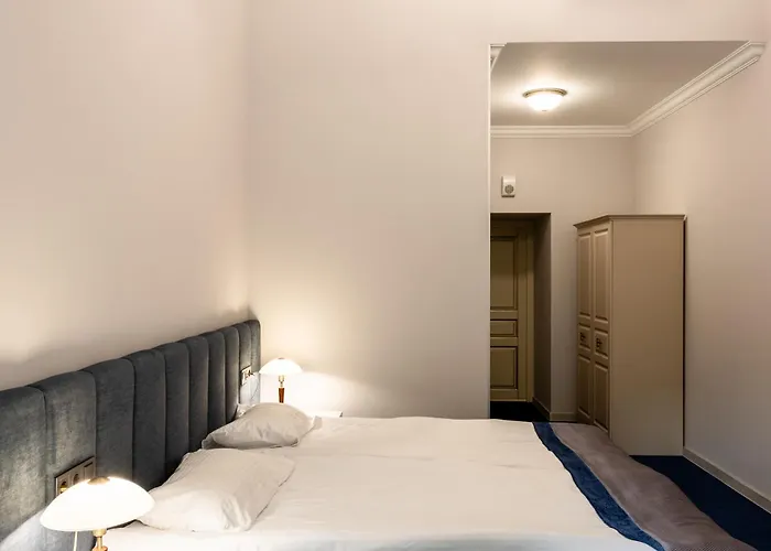 Metro Hotel Apartments
