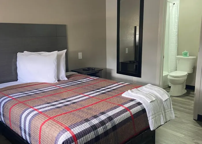 Southern Suites Forest Park