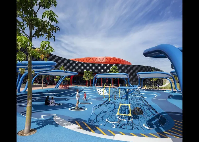 The Lodge, Blacktown - Sydney