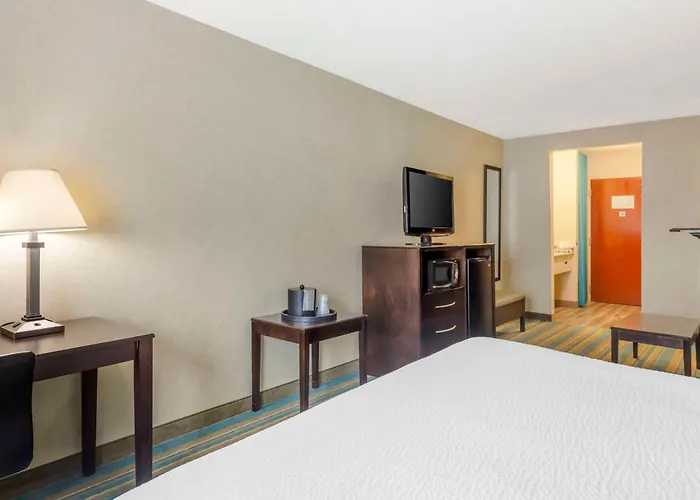 Pittsfield Cheap Hotels