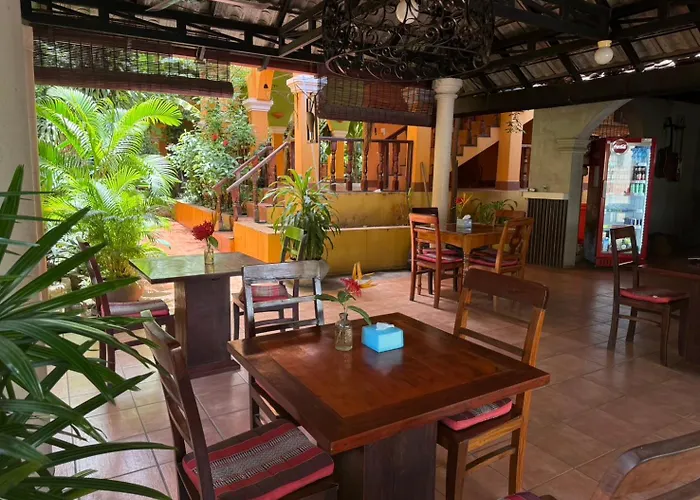Den Hotel Totonou Siem Reap