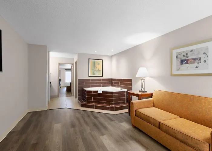 Baymont By Wyndham Knoxville I-75