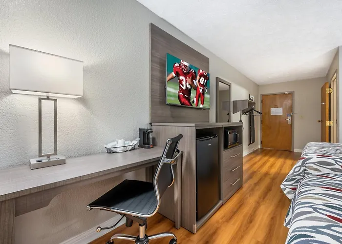 Cloverdale Cheap Hotels