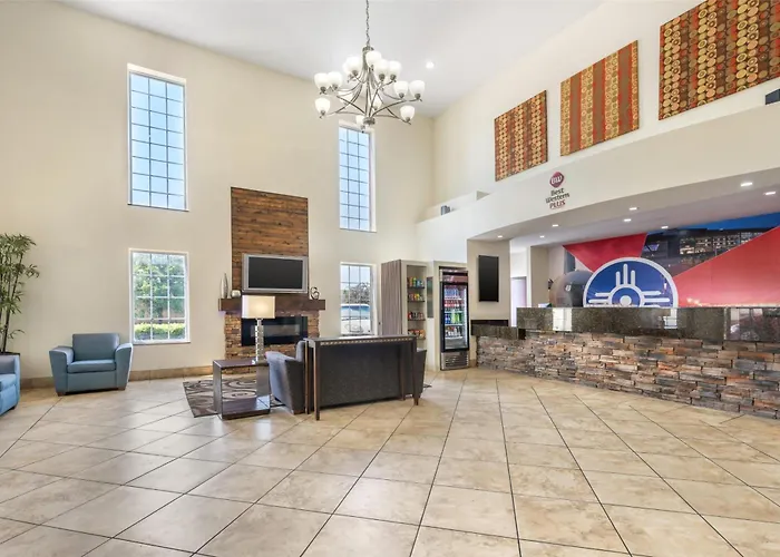 Best Western Plus Eastgate Inn & Suites