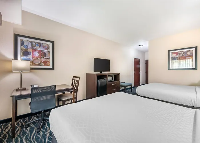 Best Western Plus Eastgate Inn & Suites