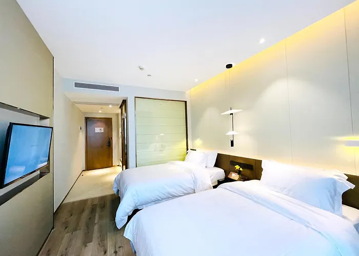 Huiju Hotel Shamian Pearl River Night Cruise Tongfuxi Metro -Canton Fair Free Shuttle Bus Included Free Breakfast&Laundry&Gym