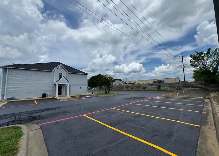Ada Cheap Hotels