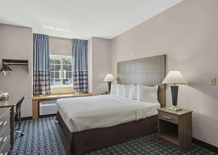 Blue Springs Cheap Hotels