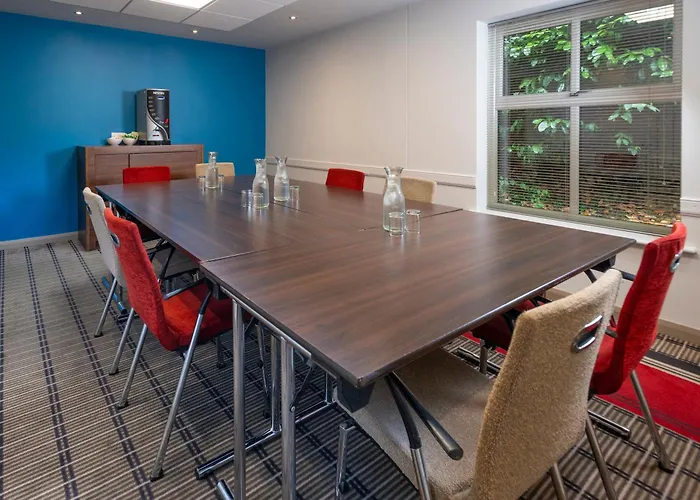 Holiday Inn Express Taunton East By Ihg