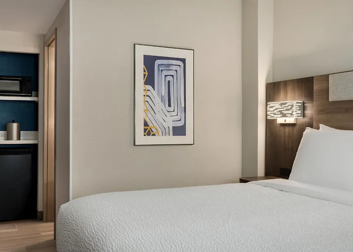 Holiday Inn Express Baltimore At The Stadiums By Ihg