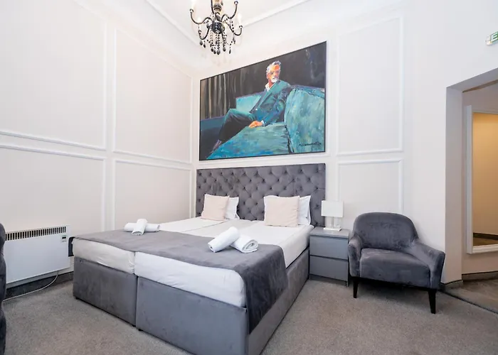 Kings Palace Suites