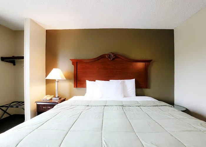 Copley Inn & Suites By Oyo Akron Oh