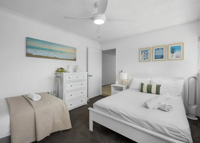 Pacific Plaza Apartments