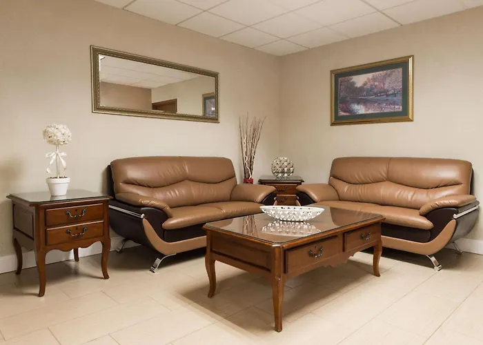 Super 8 By Wyndham St Charles