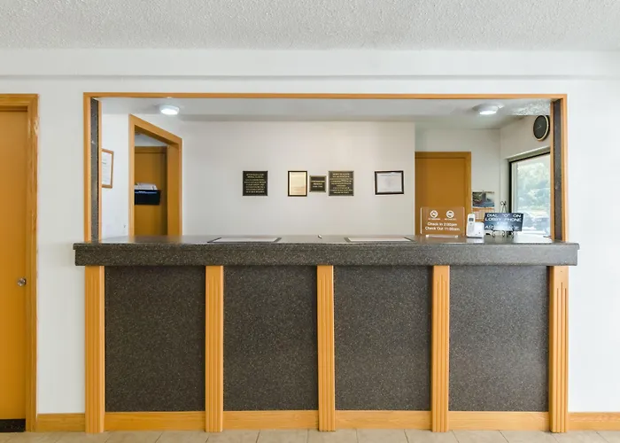 Surestay Hotel By Best Western Summersville