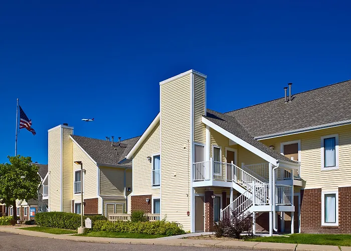 Sonesta Simply Suites Cleveland Airport