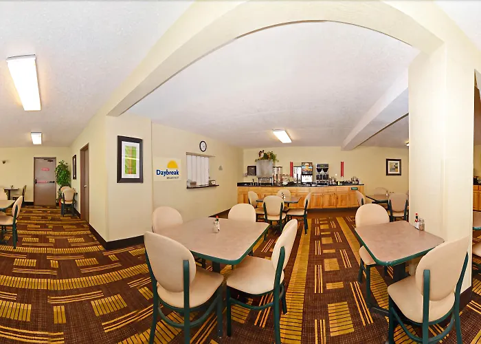 Days Inn By Wyndham Bismarck