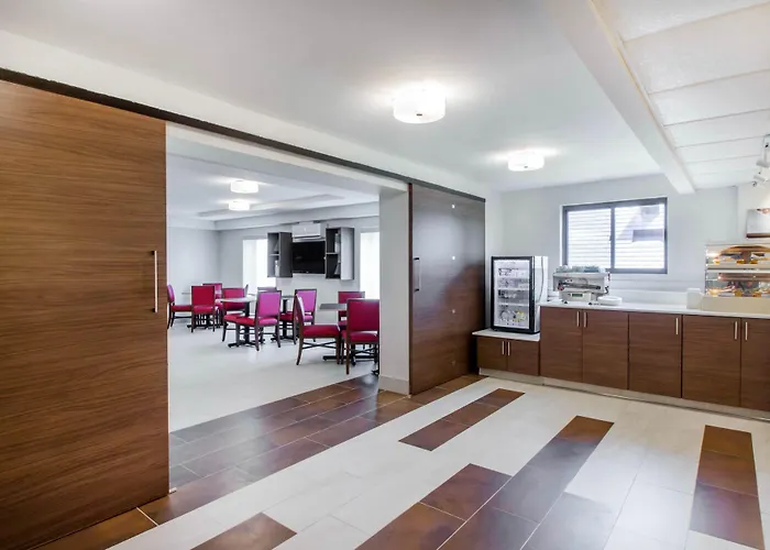 Holiday Inn Express & Suites - Albany Airport - Wolf Road By Ihg