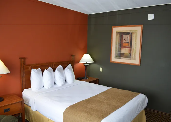 Crossroads Hotel & Event Center