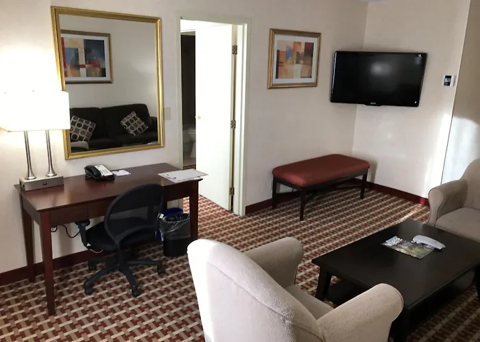 Best Western Plus Grosvenor Airport Hotel