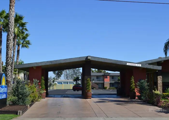 Days Inn & Suites By Wyndham Lodi