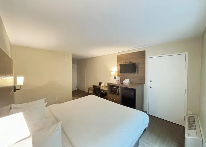Baymont By Wyndham Lake Park Valdosta I75
