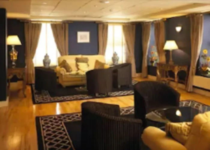Pery'S Hotel