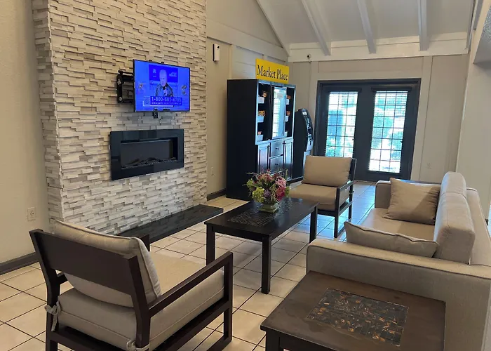Days Inn By Wyndham College Park Airport Best Road