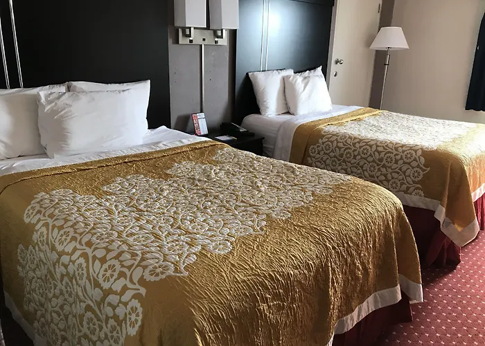 Days Inn By Wyndham Livonia Canton Detroit