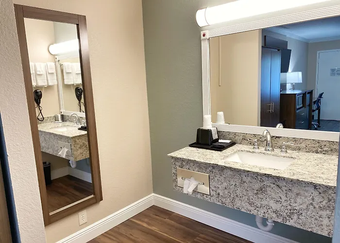 Roadstar Hotel Zephyrhills